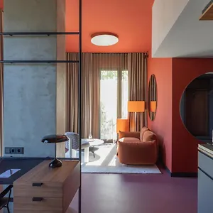 4* מלון Emilu Design